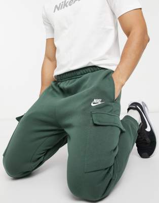 nike club cuffed cargo sweatpants in khaki