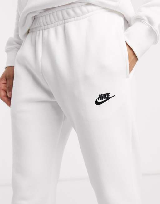 White deals nike jogger