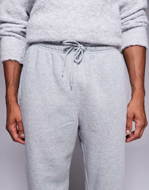 Nike Club cuffed sweatpants in dark gray, 4 of 5