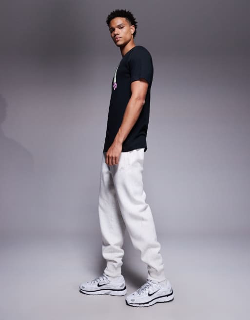Nike Club cuffed sweatpants in gray, 3 of 5