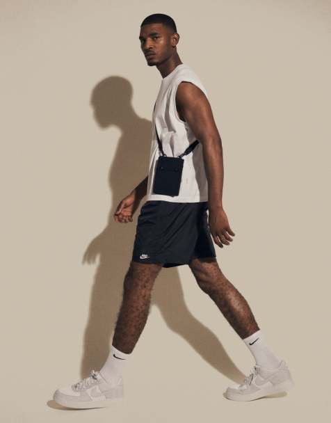 Nike Club Woven shorts in black