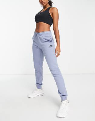 Nike Club - Essential - Pantalon de jogging molletonné - Ardoise cendré | ASOS