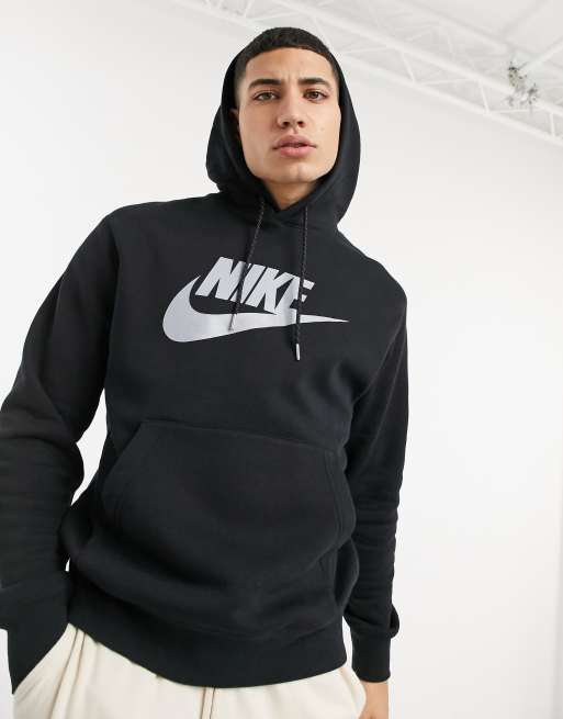 Nike Club Essentials – Czarna bluza z kapturem i odblaskowym logo