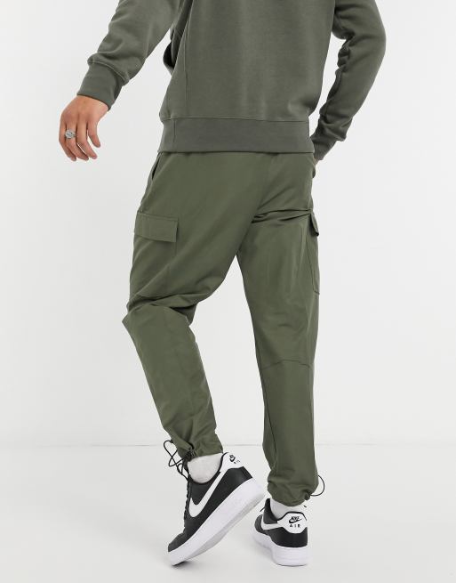 Nike club cuffed woven best sale cargo joggers