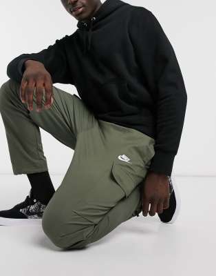 nike essential woven cargo