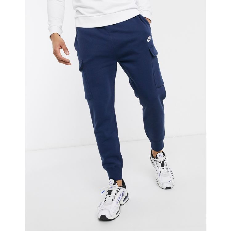 Nike club fleece cargo best sale joggers junior