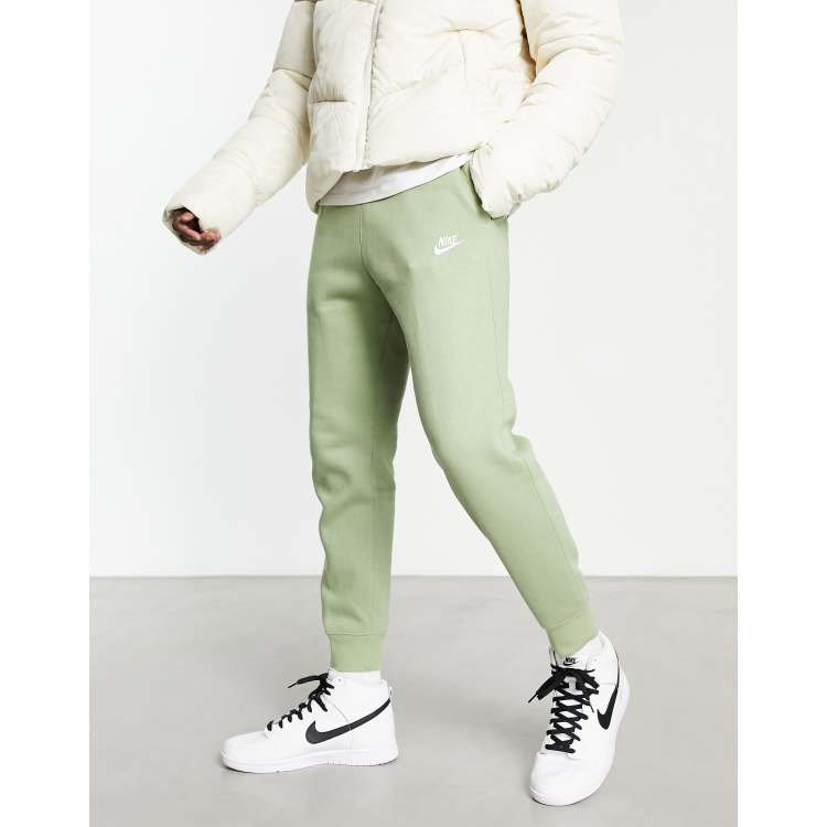 Green nike 2024 jogging pants