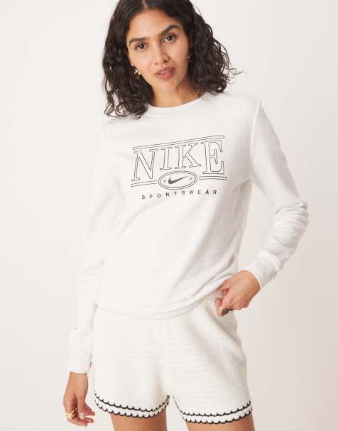 Nike Club Fleece retro logo sweatshirt in grey 