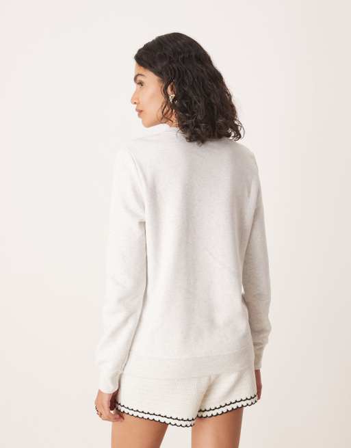 Nike Club Fleece retro logo sweatshirt in gray , 2 of 4