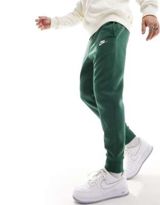 Nike Club Fleece Sweatpants In Deep Green