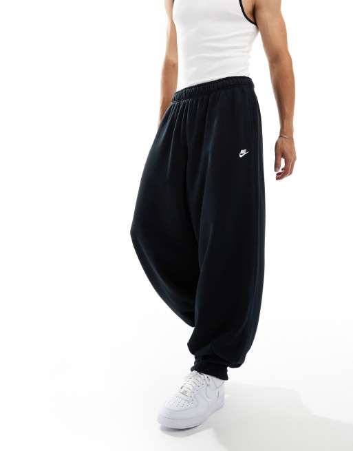 Nike Club french terry oversized joggers in black