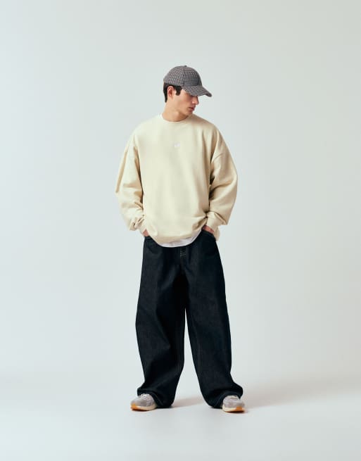Nike Club French Terry oversized sweatshirt in beige, 4 of 5