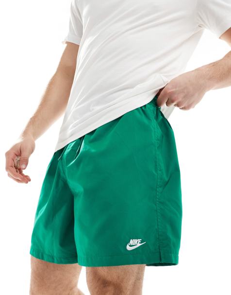 Nike – Club – Gewebte Shorts in Grün - view 1