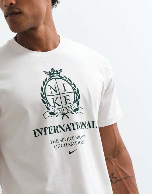 Nike Club graphic t-shirt in off white, 4 of 5