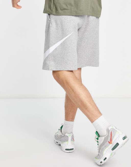 Nike Club Graue Shorts ASOS