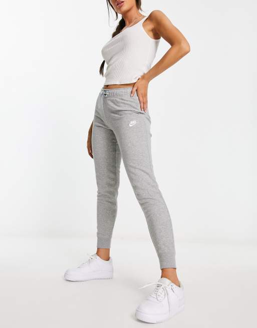 Nike grey 2025 skinny joggers