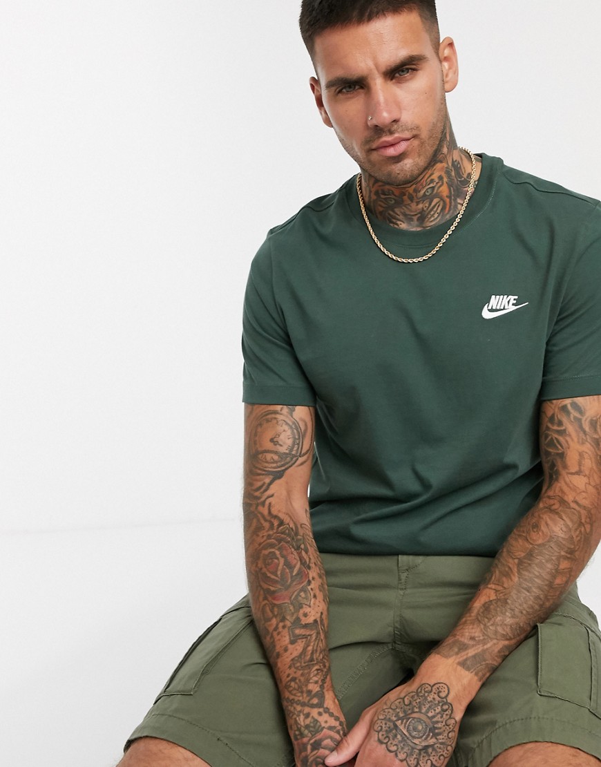 Nike – Club – Grön t-shirt med logga
