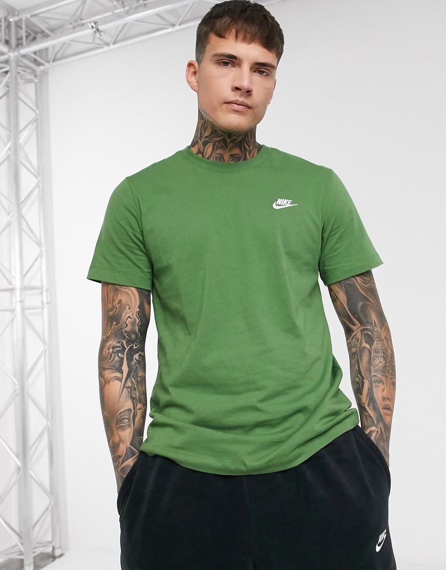 Nike – Club – Grön t-shirt med rund halsringning