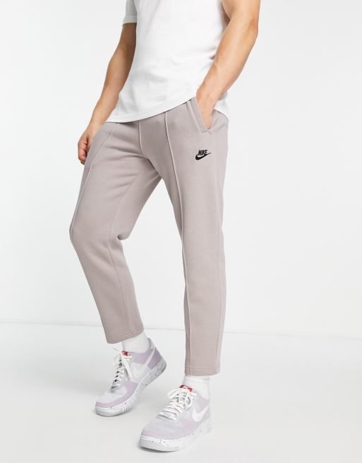 Nike Club - Jogger coupe ajustée à logo - Fossile lunaire