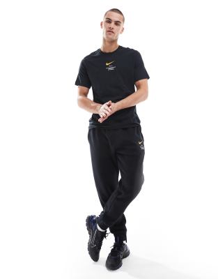 Nike Club jogger in black