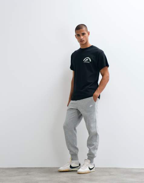 Nike Club jogger in grey - view 1