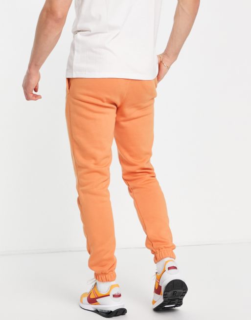 Nike - Club - Joggers ampi con fondo elasticizzato arancioni, 4 di 4