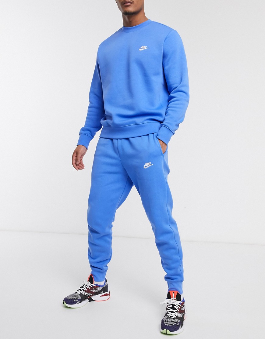 Nike Club - Joggers blu con fondo elasticizzato