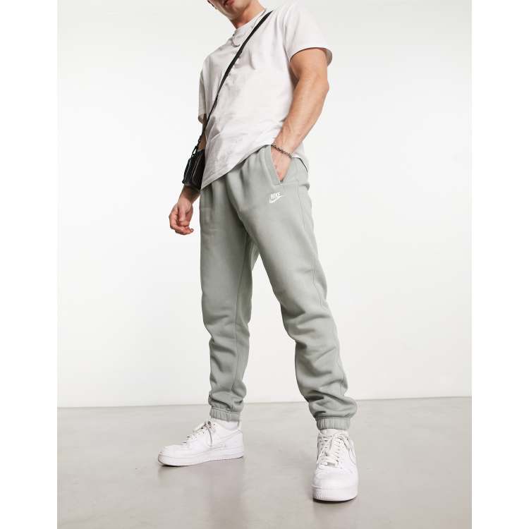 Nike joggers 2025 grey men