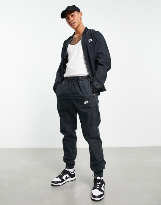 Nike club black online joggers