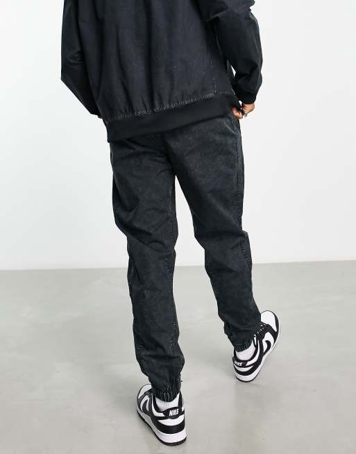 Nike club shop joggers black