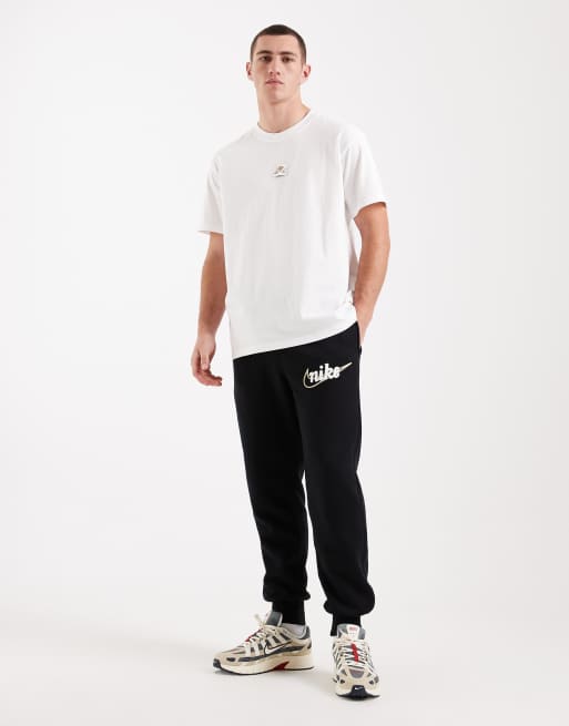 Nike Club - Joggers neri con logo Nike, 2 di 5