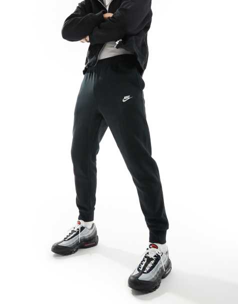 Nike Club - Joggingbroek met boorden in  zwart - view 1