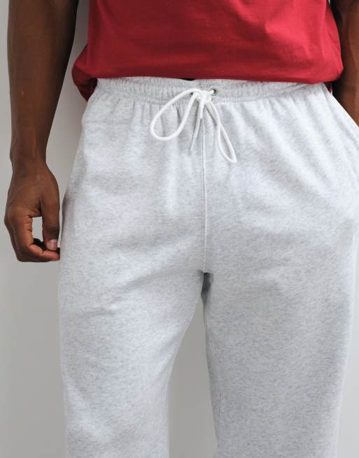 Nike – Club – Jogginghose aus French-Terry in Hellgrau mit offenem Saum, 3 von 5