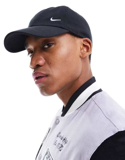 Nike Club Kappe in Schwarz mit Swoosh Logo ASOS