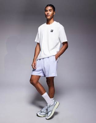 Nike Club – Liliowe szorty - view 1