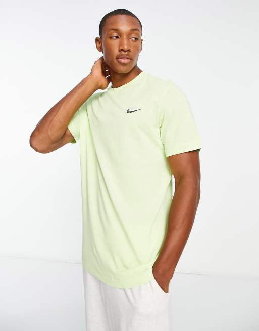 Nike – Club – Limefärgad t-shirt