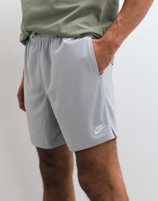 Nike – Club – Ljusgrå shorts i mesh, 4 av 5