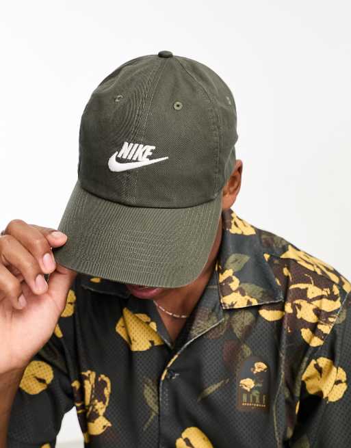 Nike Club logo cap in dark green