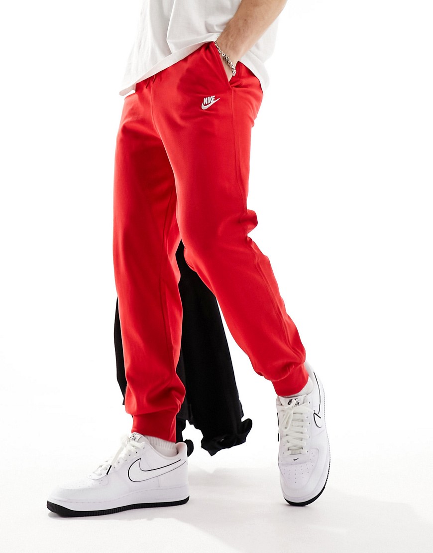 Nike Club Fleece Cuffed Sweatpants In Red