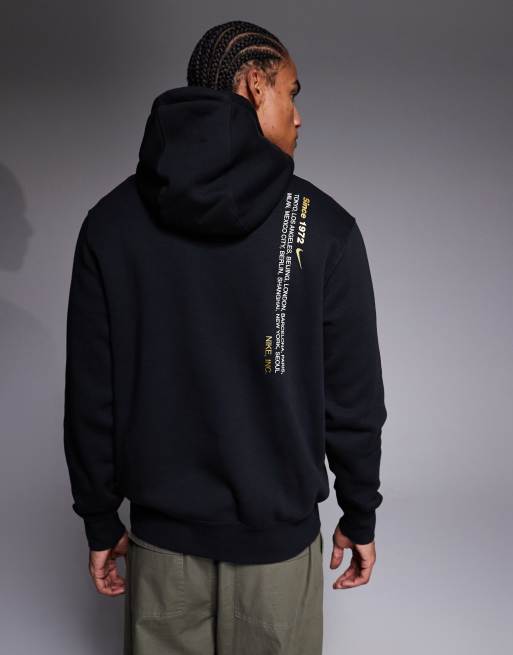 Nike Club metallic logo hoodie in black, 2 of 5