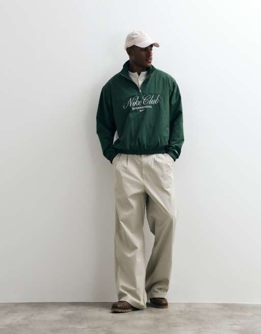 Nike Club NCC giacca con zip a 1/4 e logo script verde, 4 di 5