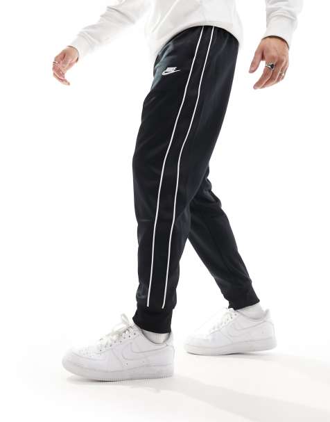 Nike Club NSW sweatpants in black - view 1