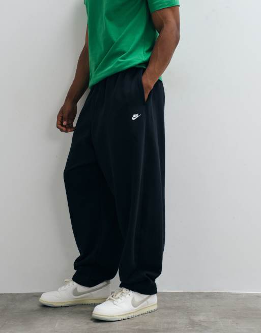 Nike – Club – Oversize-Jogginghose aus French Terry in Schwarz, 2 von 5