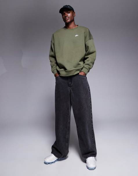 Nike Club oversized sweatshirt in green - view 1
