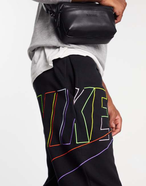 Nike Club Pantalon de jogging avec grand logo Noir