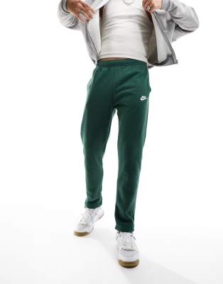 Nike Club casual joggers in green - ASOS Price Checker