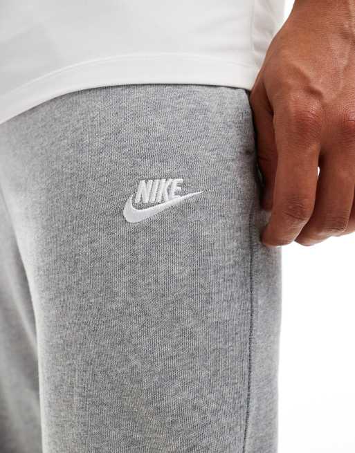 Nike Club Pantalon de jogging en maille Gris ASOS