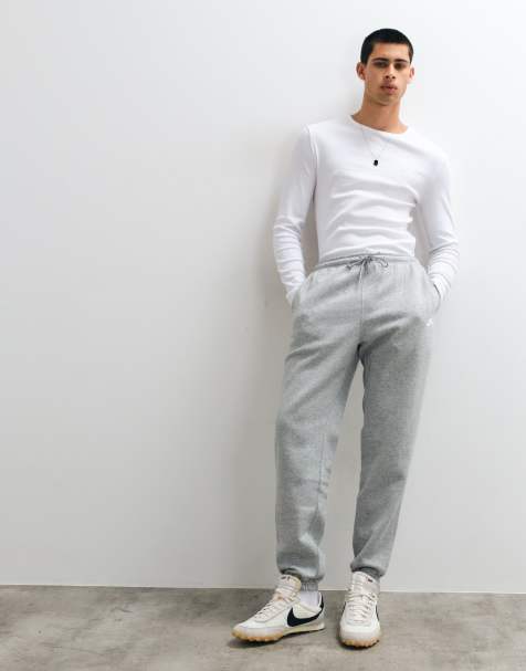 Nike Club pantalon de jogging slim fit à bas resserrés gris - view 1