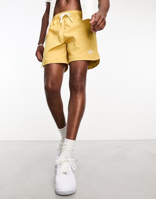 Nike best sale color oro