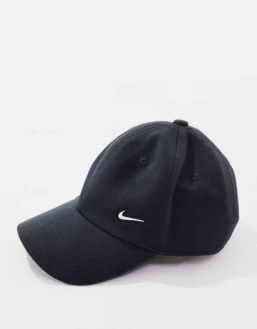 Nike Club Pet met swoosh logo in zwart